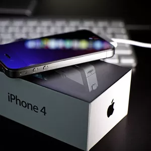 Apple iPhone 4G 32GB Телефон