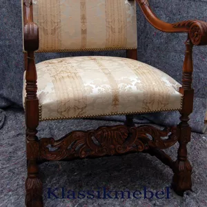 кресло антикварное изготовленное в Германии