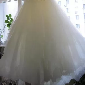 Продам недорого шикарное итальянское свадебное платье