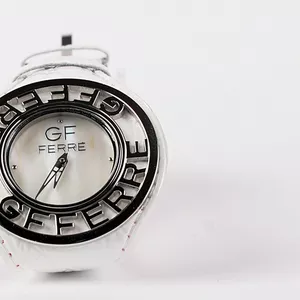Точная копия швейцарских часов GF FERRE