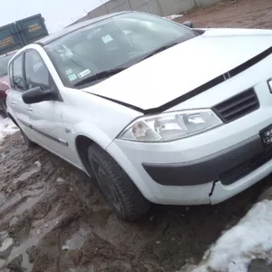 Запчасти Renault разборка Renault шрот запчастини