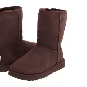 UGG Classic Short Chocolate 