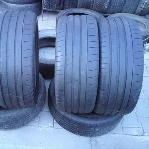  Продам комплект шин б/у лето ZR18 245/45  Michelin