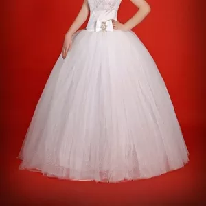 Свадебные платья - пошив под заказ по каталогам и примерочным варианта