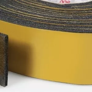 Самоклеющаяся лента из вспененного каучука