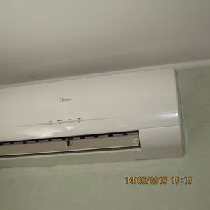 Продам  свой домашний кондиционер Midea MSR 09 HR в идеальном состояни