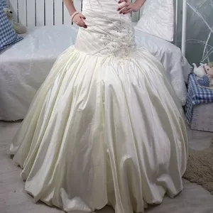 Прокат свадебных платьев разных размеров и фасонов