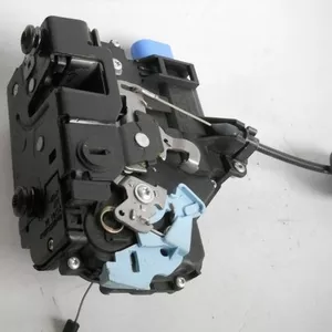 Замок двери зад. правый Skoda Octavia A-5 04-09 