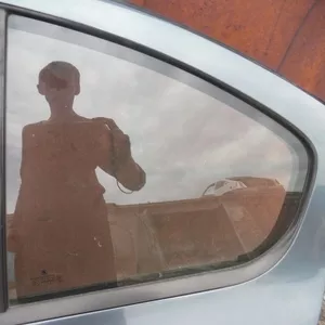 Форточка двери зад. левый Skoda Octavia A-5 04-09  Октавиа 108463