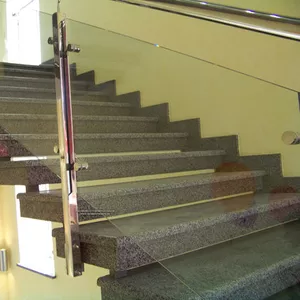 Гранитные ступени в Полтаве