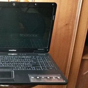 Легкий  мобильный ноутбук eMachines E627
