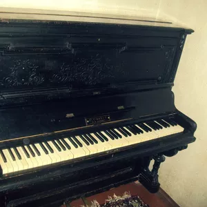 Продам антикварное пианино фабрики К. Гетце 1883 года
