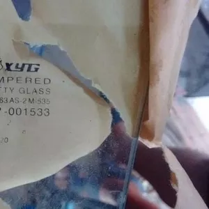 Стекло правое передней двери(водительское) на HYUNDAI GETZ