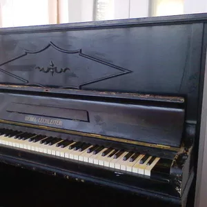 Антикварное пианино uebel-lechleiter