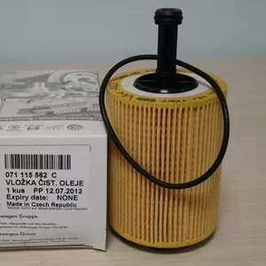 VAG Фільтр масляний 071115562C