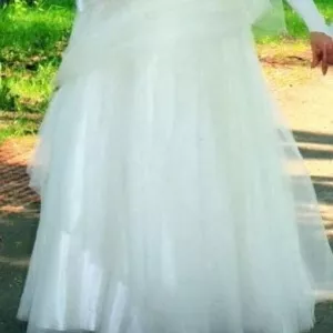 Продам роскошное свадебное платье цвета шампань с подьюбником