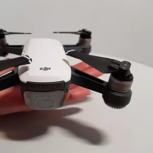 Гоночный дрон DJI Spark в Украине