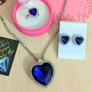 Подарочные ожерелья и серьги Titanik c кристаллами 9в1. Распродажа
