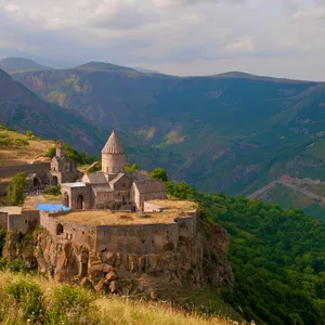 Групповой экскурсионный тур в Армению на майские праздники