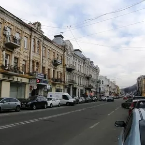 В Киеве комплекс нежилых зданий на Подоле.