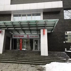Отдельно стоящее здание в центре Киева. Общая площадь 6315 м2.