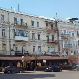Ресторан 692 м2,  5 залов на 175 мест в Киеве.