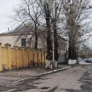 Здание в Киеве,  складского комплекса с офисными и производственными.