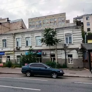 Участок 0, 1 га на ул. Жилянская,  недалеко от ст. м. Вокзальная в Киеве