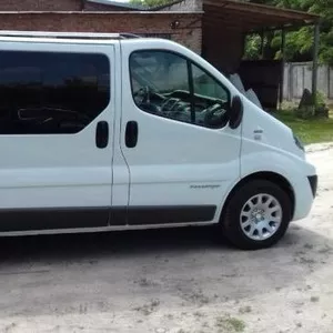 Транспортные услуги. Микроавтобус RENAULT Trafic. Перевозки пассажиров