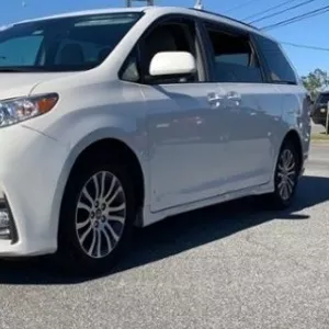 2018 Toyota Sienna XLE FWD for sell