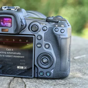 Нова беззеркальная камера canon eos r5 45.0mp