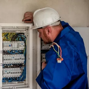 Услуги электрика в Черкассах