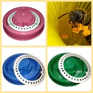 Пластмасові поїлки,  годівниці для бджіл
