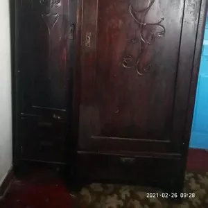 Продам шкаф старинный 