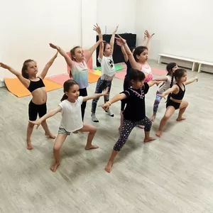 Набор в школу танцев Advance,  детские группы,  возраст от 4 до 8 лет