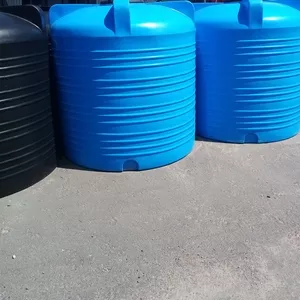 Бочка вертикальная пластиковая на 5000 литров