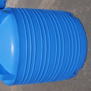 Емкость вертикальная пластиковая на 3000 литров