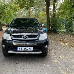 Продам автомобіль TOYOTA HILUX 2004 дизельний 