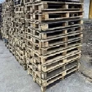 Продаж піддонів дерев'яних  нормальної якості різних розмірів.