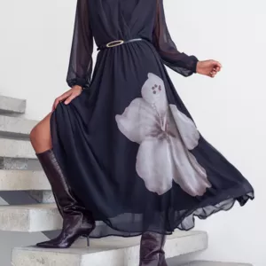 Сукні жіночі. Асортимент фасонів та розмірів.