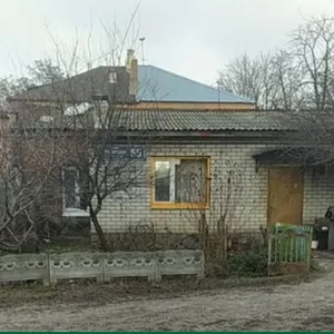 Терміново продам півбудинку