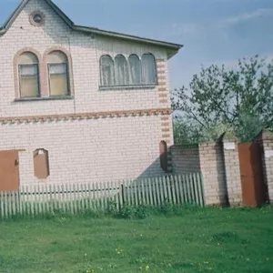 Продаеться дом в с. Красное 