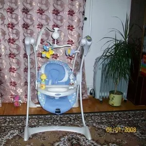 Продам качелю GRACO 