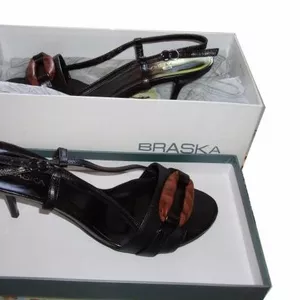 Продам новые женские босоножки фирмы