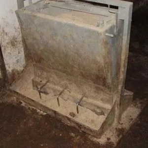 Кормушки для откорма свиней 